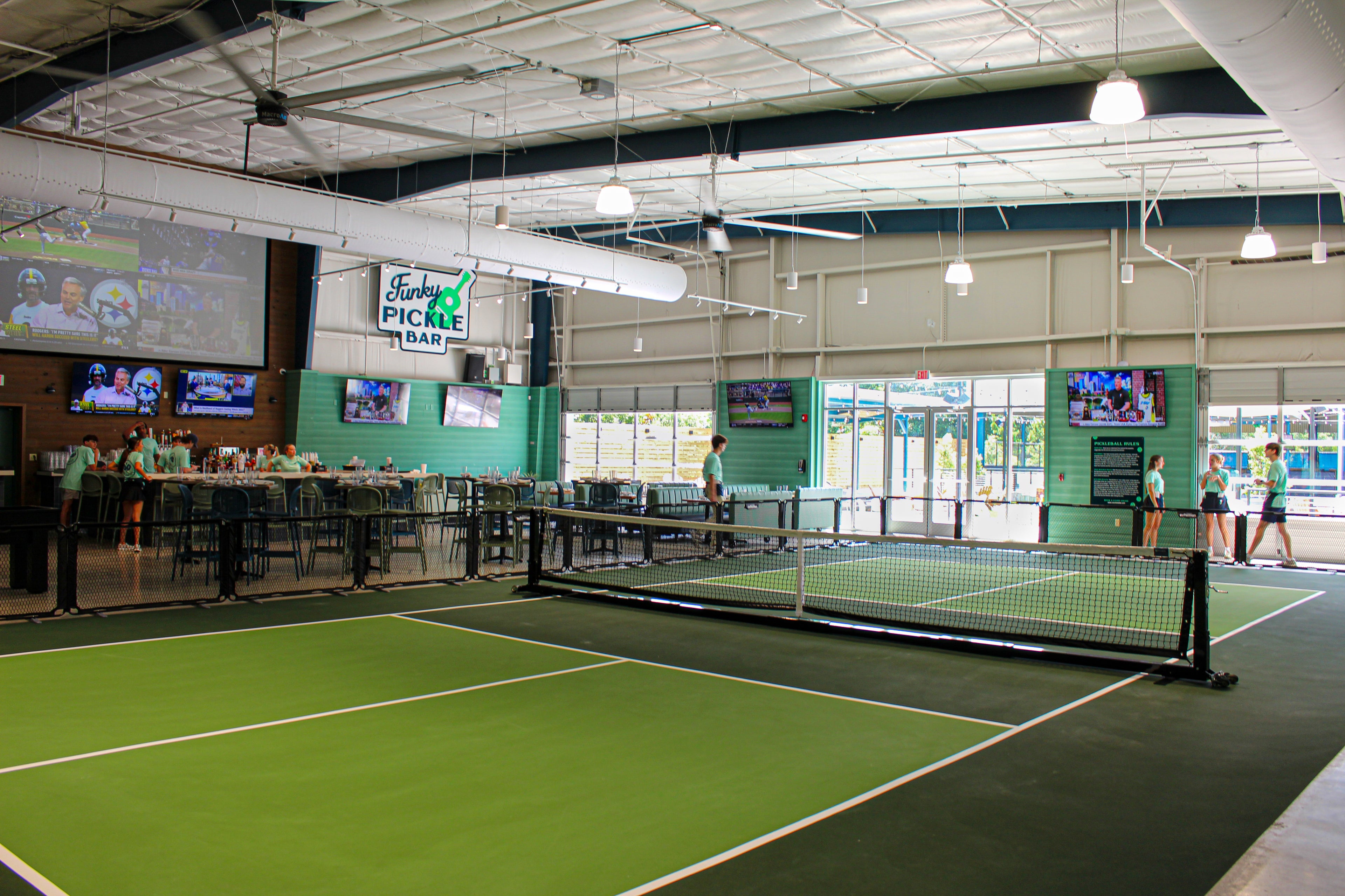 Baton Rouge, LA: Pickleball Ladder League at Court to Table | Winter 2026